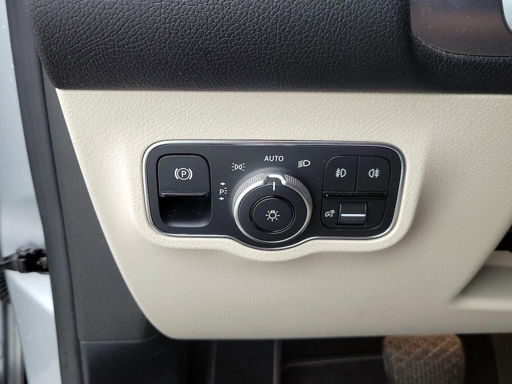 used 2021 Mercedes-Benz GLB 250 car, priced at $27,998