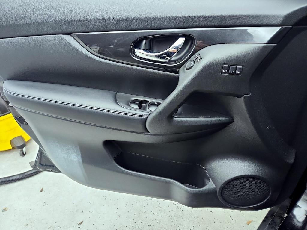 used 2018 Nissan Rogue car, priced at $13,998