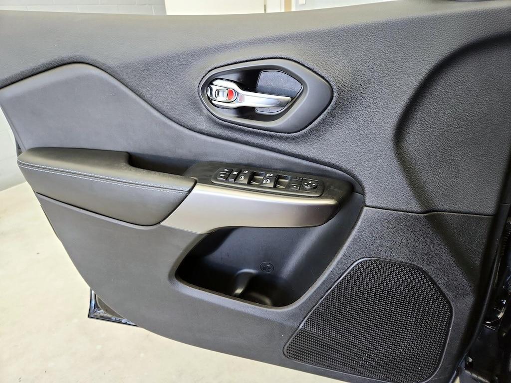 used 2019 Jeep Cherokee car, priced at $19,998