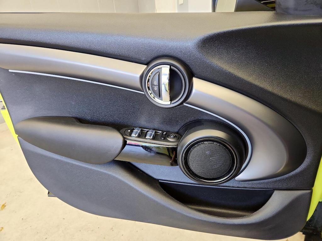 used 2023 MINI Hardtop car, priced at $26,998