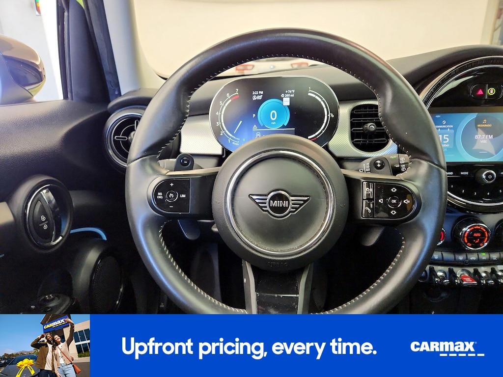 used 2023 MINI Hardtop car, priced at $26,998