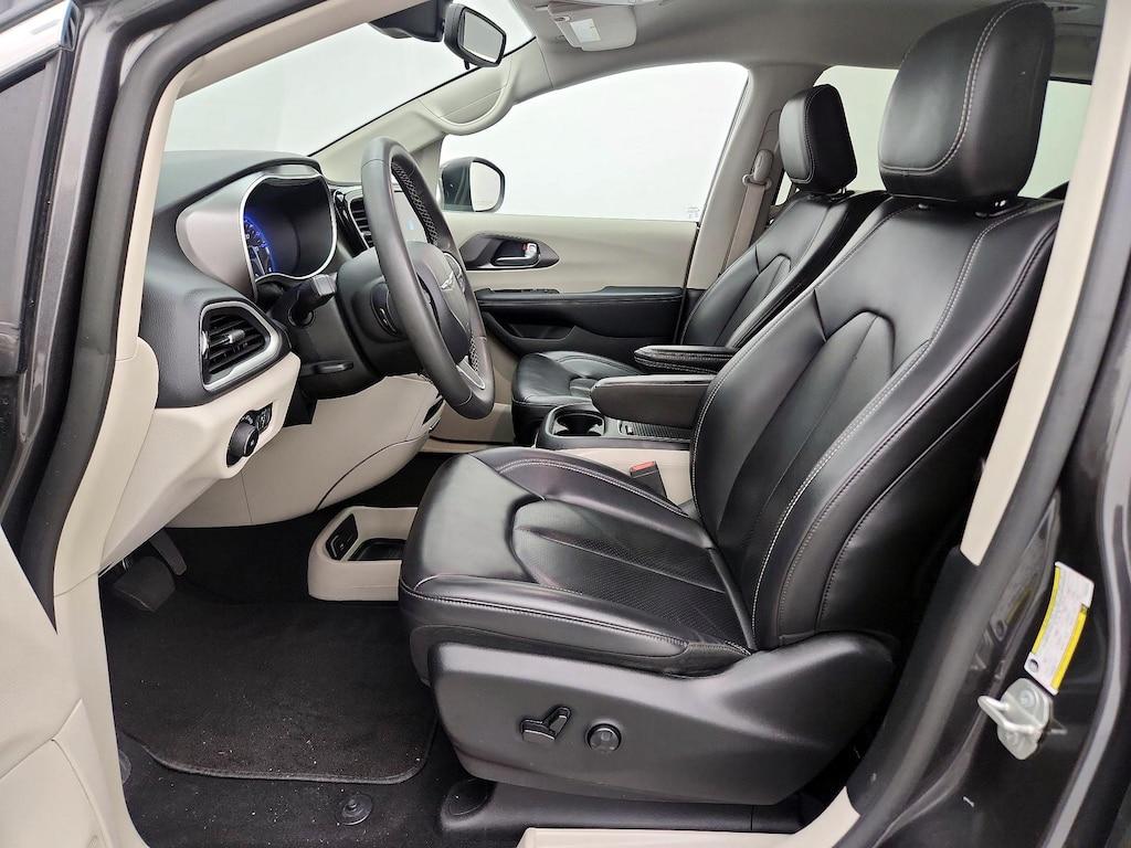 used 2023 Chrysler Pacifica car, priced at $25,998