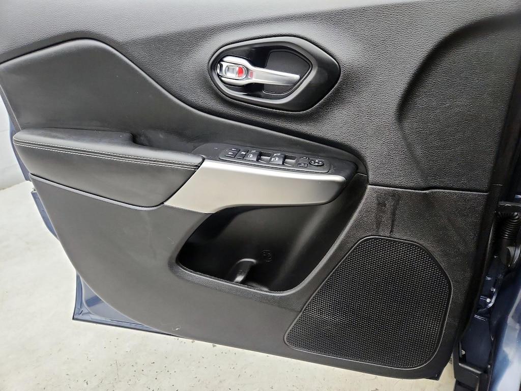 used 2021 Jeep Cherokee car, priced at $22,998