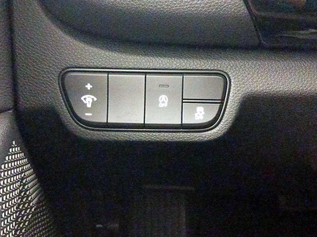 used 2024 Kia Seltos car, priced at $25,998