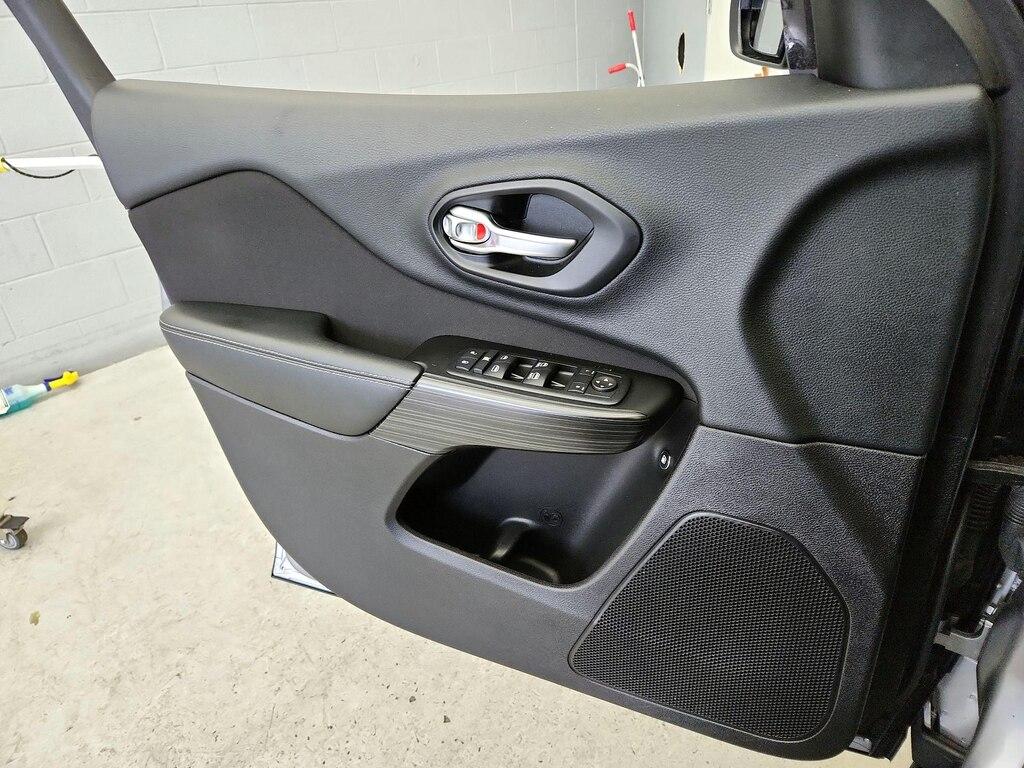 used 2014 Jeep Cherokee car, priced at $16,998