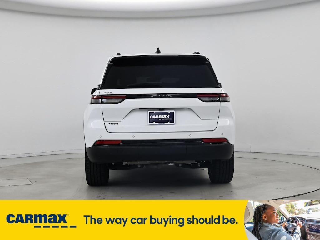 used 2022 Jeep Grand Cherokee car, priced at $31,998