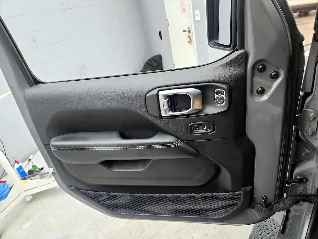 used 2019 Jeep Wrangler car, priced at $26,998