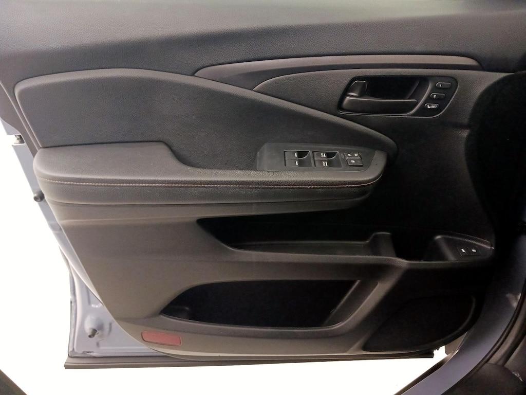 used 2022 Honda Pilot car, priced at $35,998