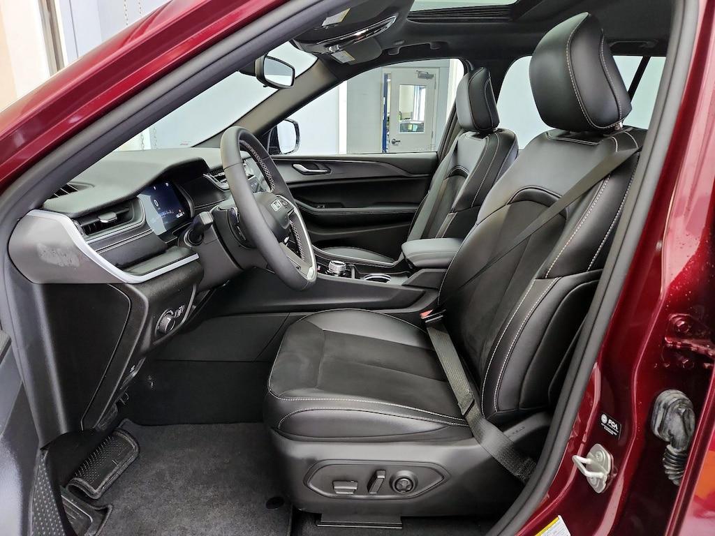 used 2024 Jeep Grand Cherokee car, priced at $38,998
