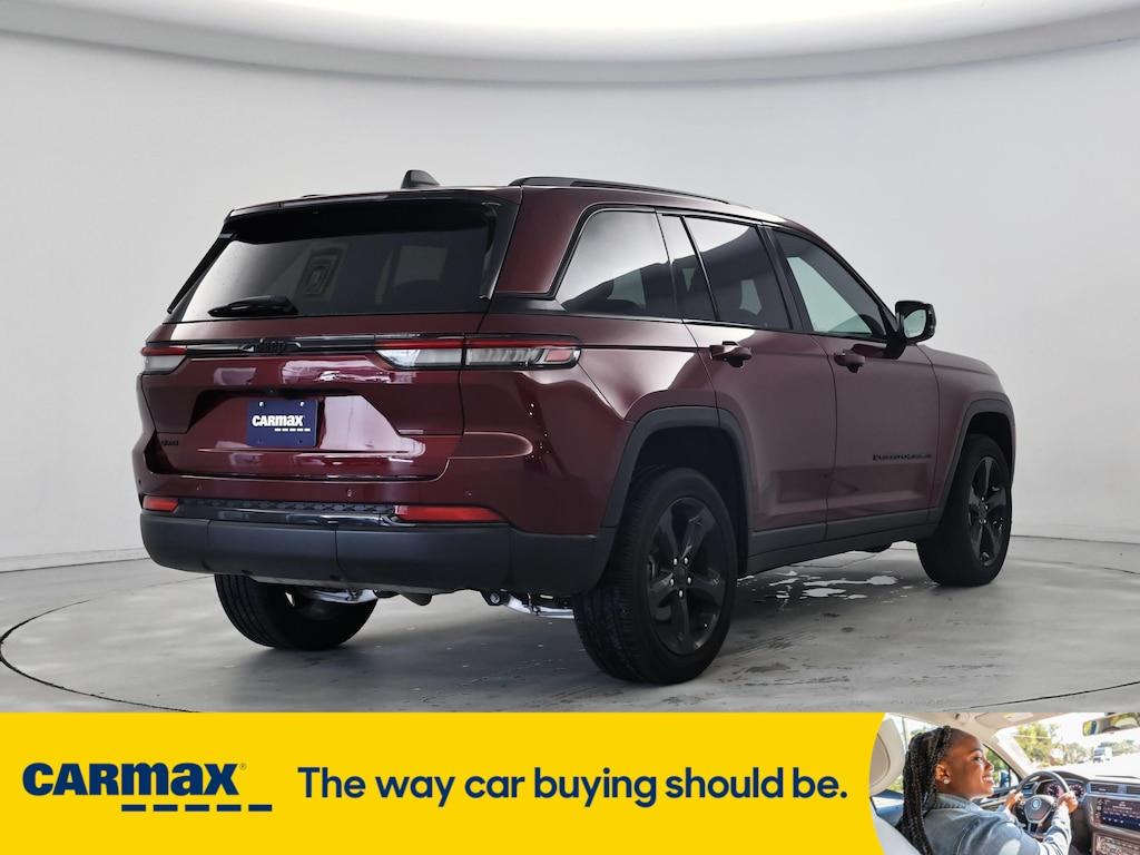 used 2024 Jeep Grand Cherokee car, priced at $38,998