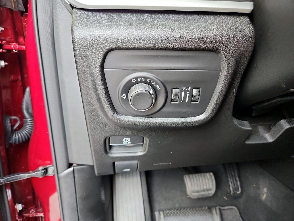 used 2024 Jeep Grand Cherokee car, priced at $38,998