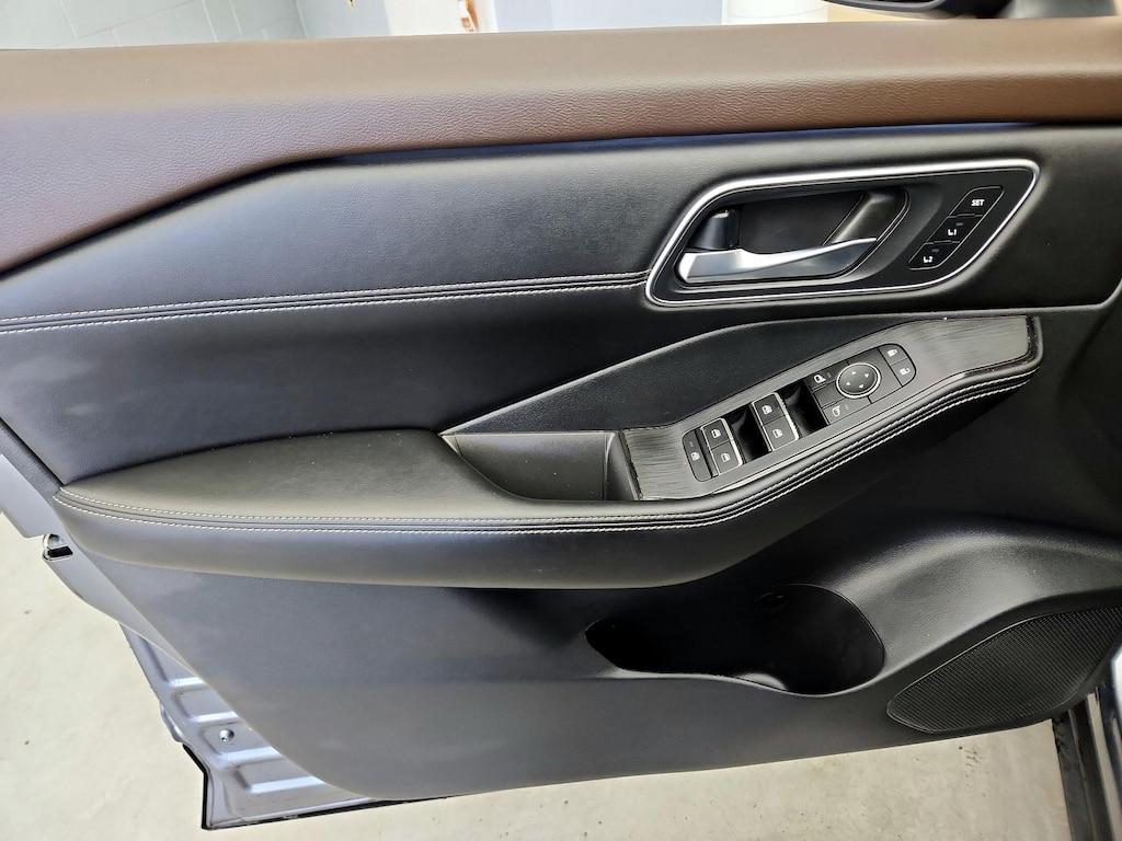 used 2023 Nissan Rogue car, priced at $29,998