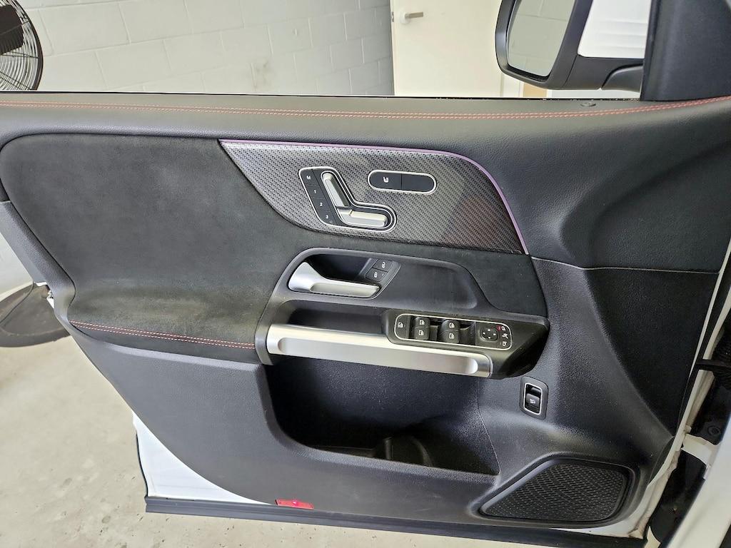 used 2021 Mercedes-Benz GLB 250 car, priced at $29,998