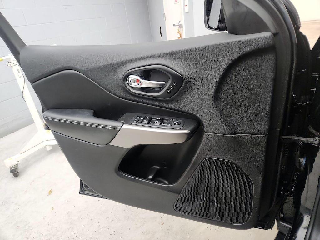 used 2019 Jeep Cherokee car, priced at $15,998