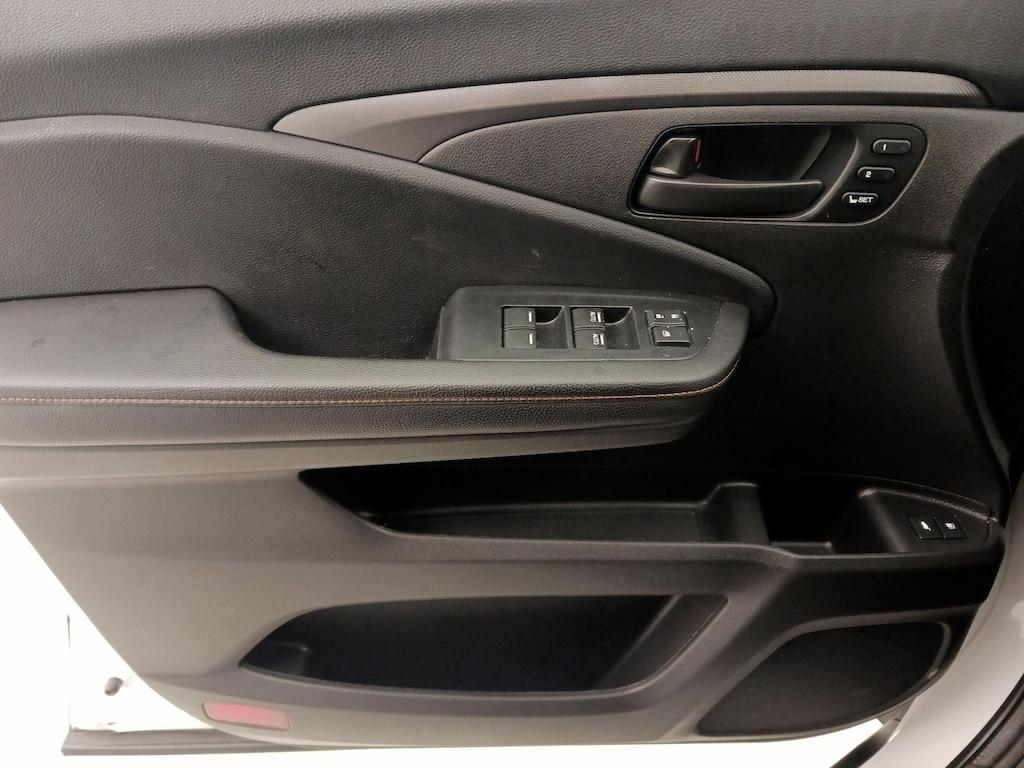 used 2022 Honda Pilot car, priced at $36,998