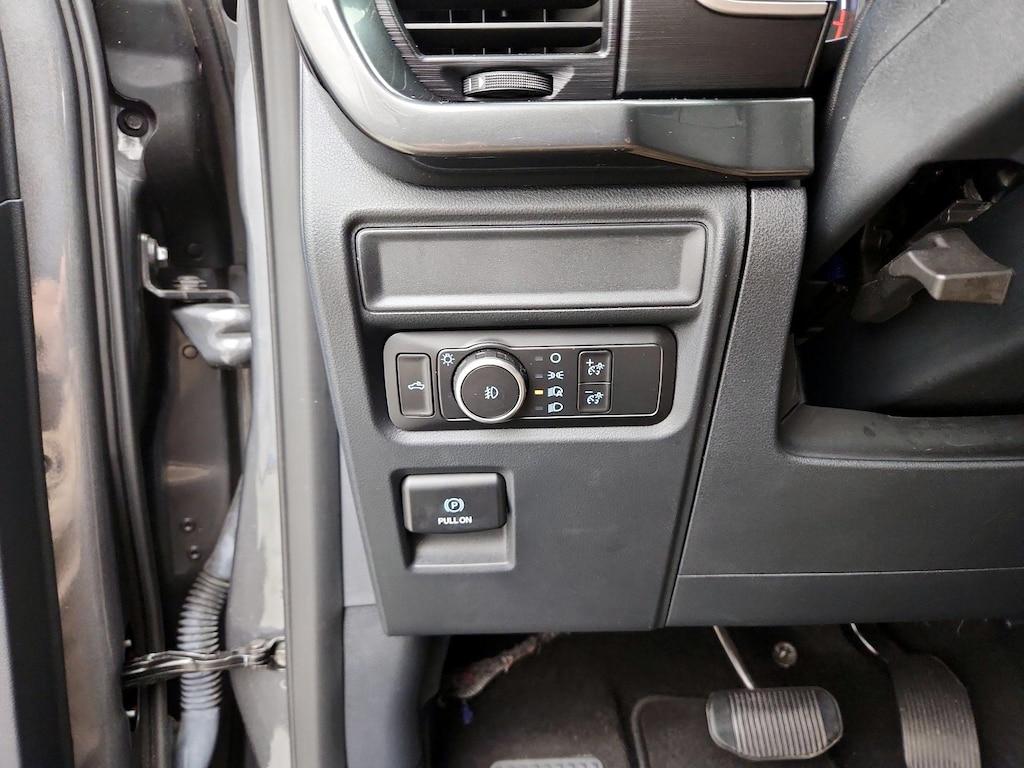 used 2021 Ford F-150 car, priced at $32,998