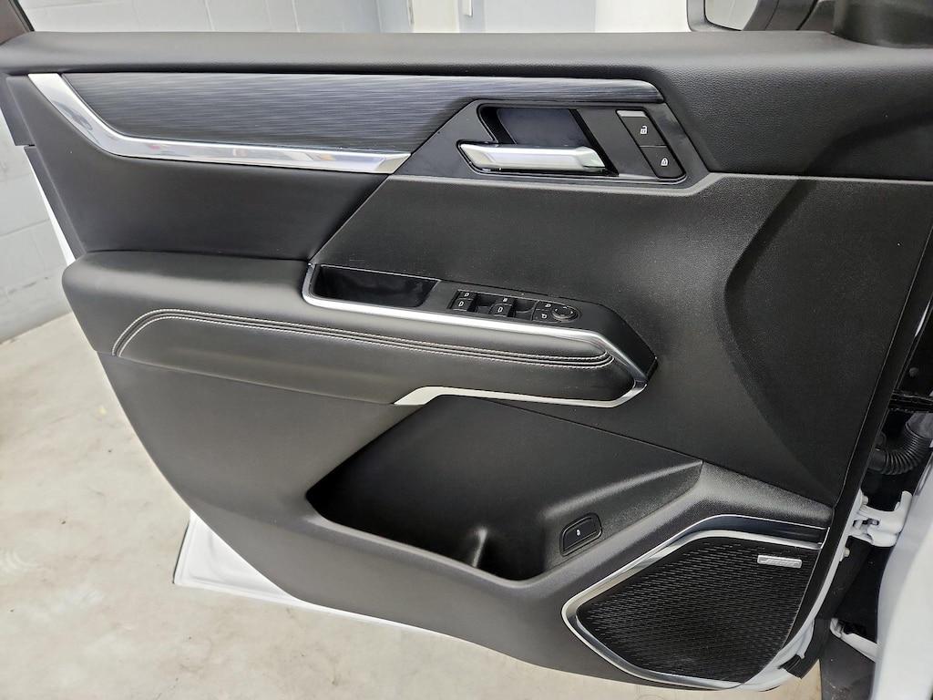 used 2025 GMC Acadia car, priced at $35,998