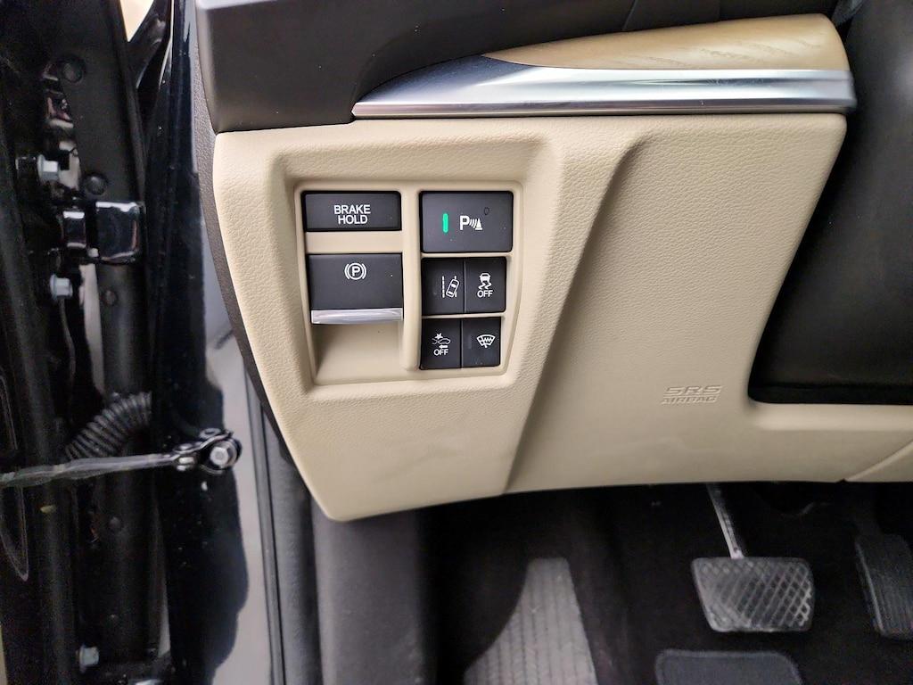 used 2020 Acura MDX car, priced at $33,998