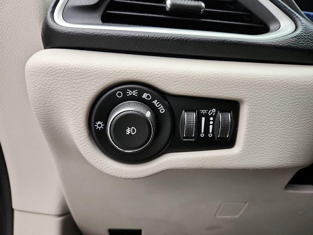 used 2018 Chrysler Pacifica car, priced at $25,998