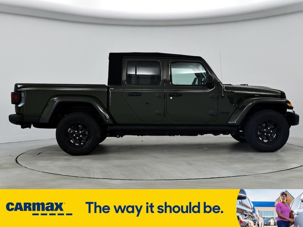 used 2023 Jeep Gladiator car, priced at $34,998