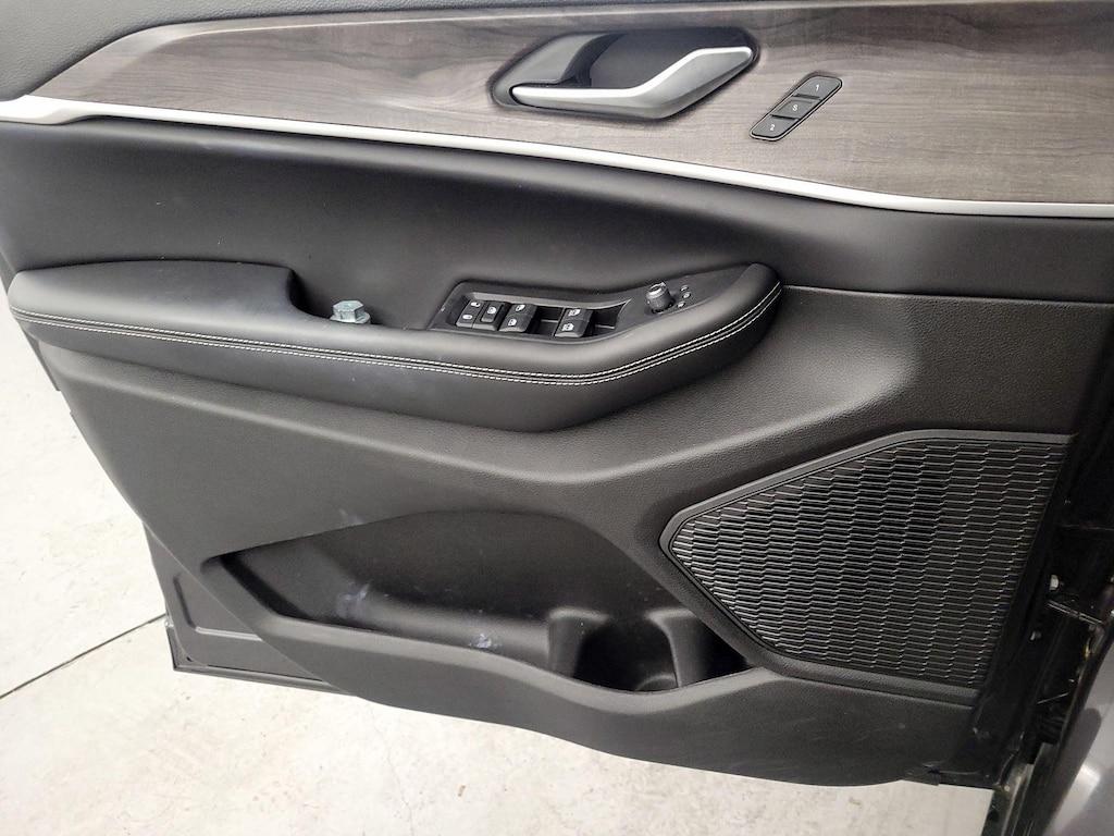 used 2023 Jeep Grand Cherokee car, priced at $39,998