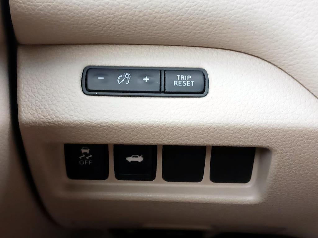 used 2013 Nissan Altima car, priced at $14,998
