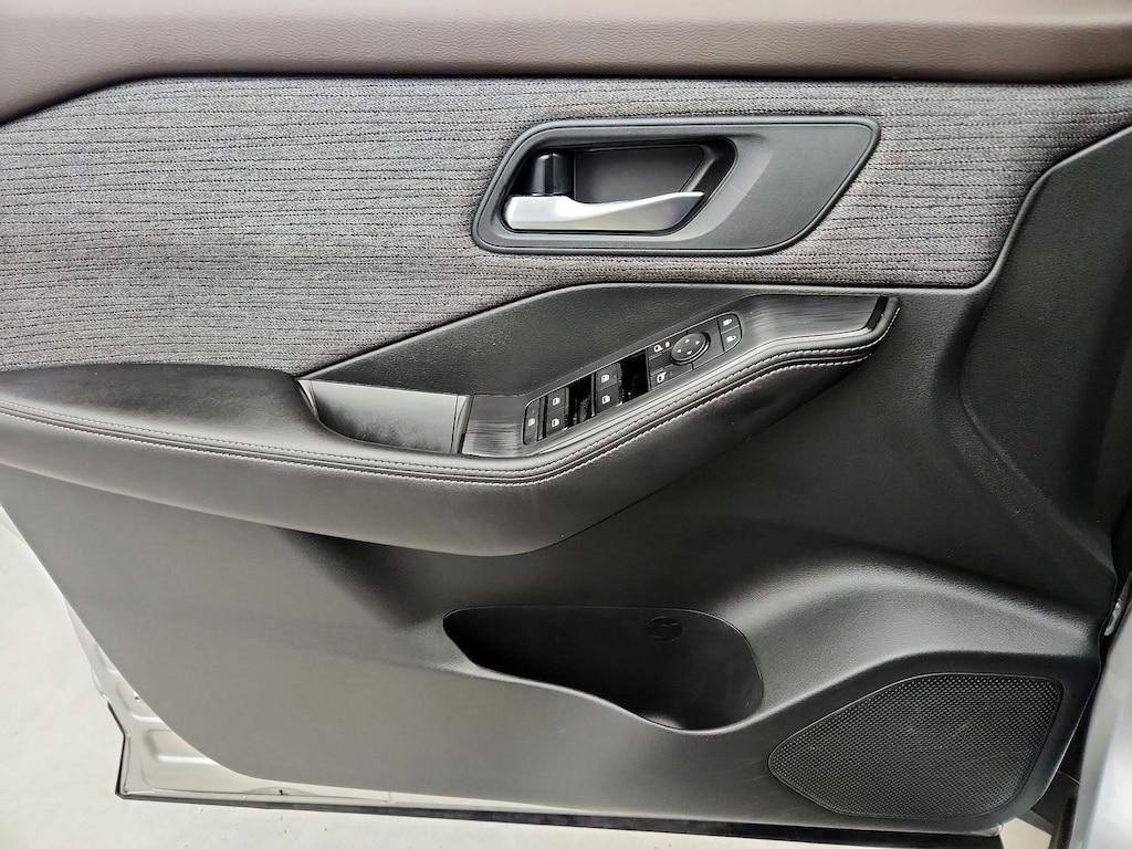 used 2021 Nissan Rogue car, priced at $21,998