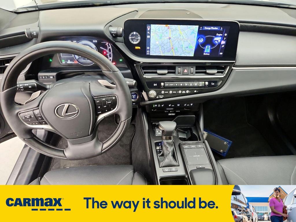 used 2022 Lexus ES 300h car, priced at $43,998