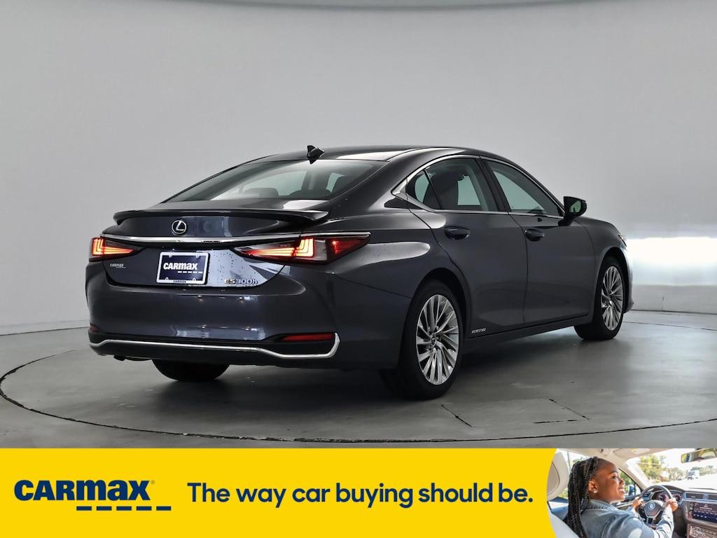 used 2022 Lexus ES 300h car, priced at $43,998