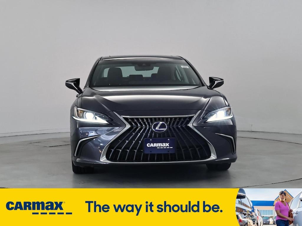 used 2022 Lexus ES 300h car, priced at $43,998