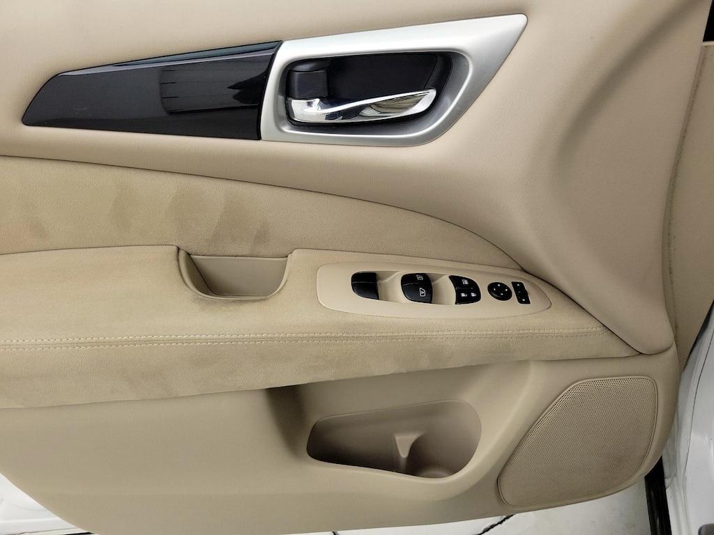 used 2014 Nissan Pathfinder car, priced at $14,998