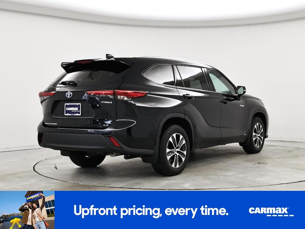 used 2021 Toyota Highlander Hybrid car, priced at $39,998