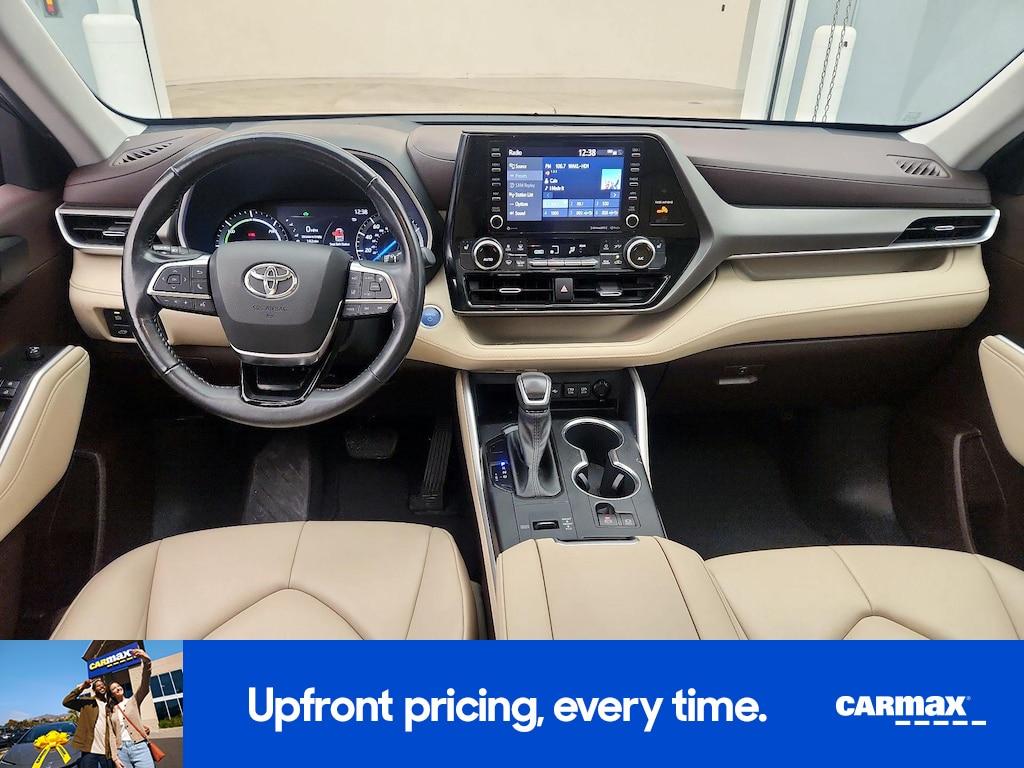 used 2021 Toyota Highlander Hybrid car, priced at $39,998
