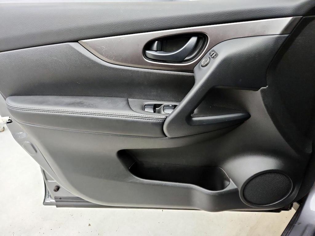 used 2020 Nissan Rogue Sport car, priced at $19,998