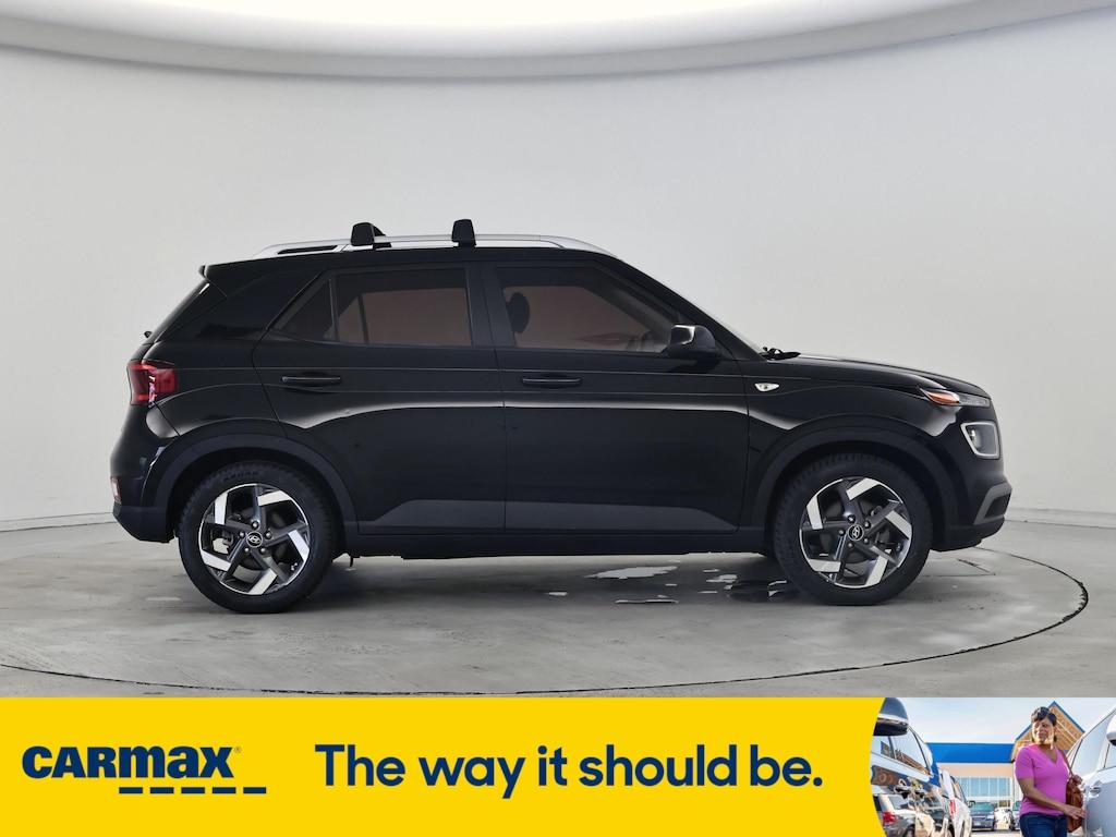 used 2022 Hyundai Venue car, priced at $18,998