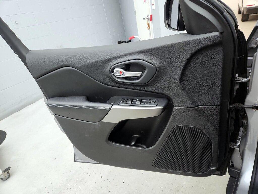 used 2020 Jeep Cherokee car, priced at $18,998