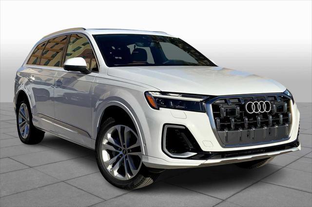 new 2025 Audi Q7 car, priced at $66,760