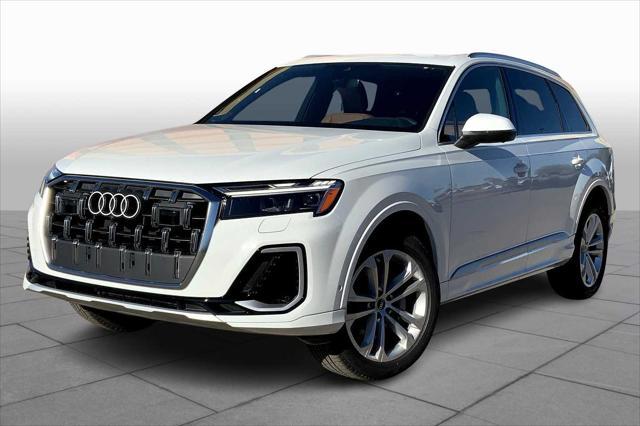 new 2025 Audi Q7 car, priced at $66,760