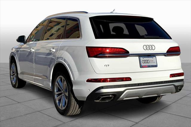 new 2025 Audi Q7 car, priced at $66,760