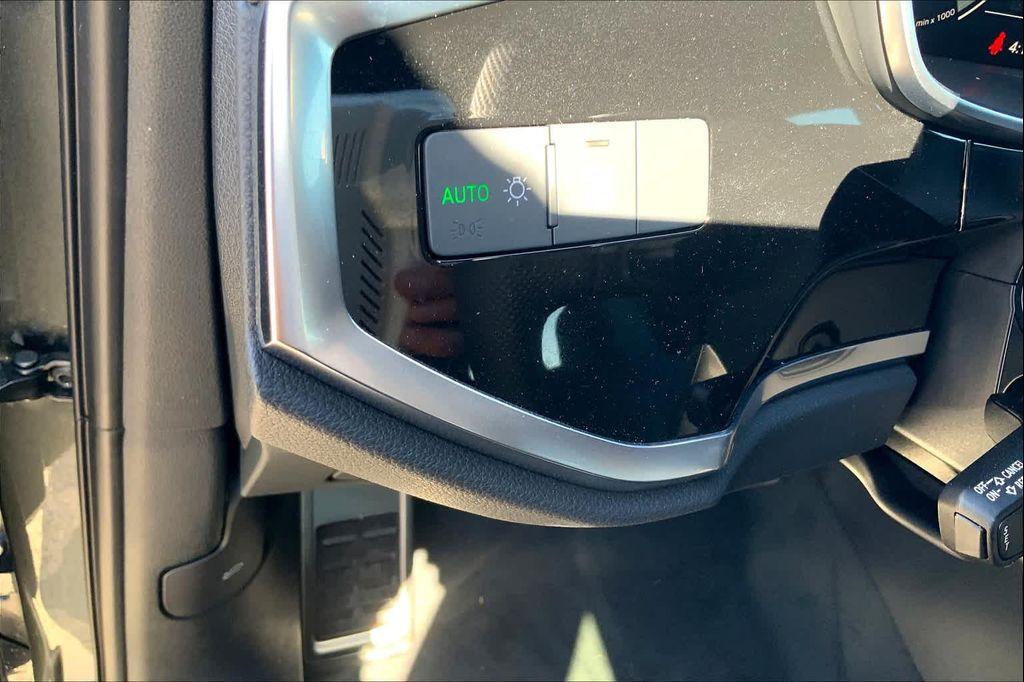 new 2025 Audi Q3 car