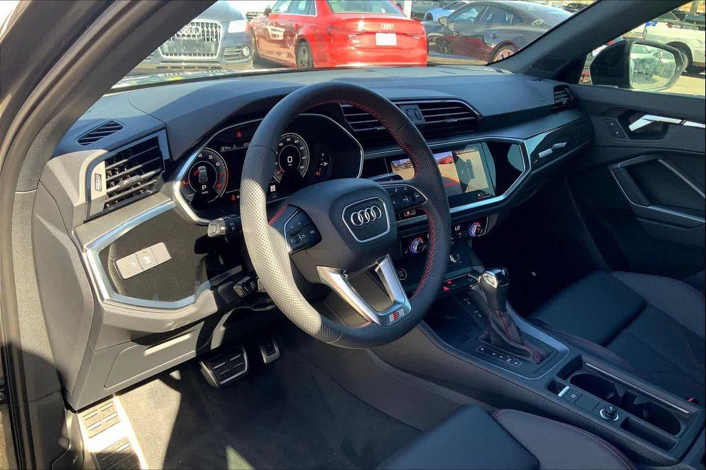 new 2025 Audi Q3 car