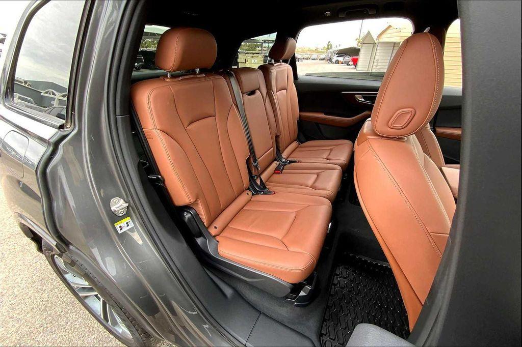 used 2025 Audi Q7 car, priced at $53,150