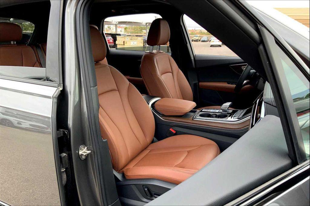 used 2025 Audi Q7 car, priced at $53,150