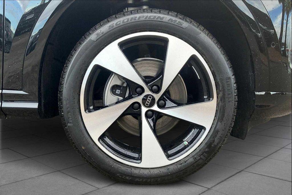 new 2025 Audi Q5 car, priced at $59,300