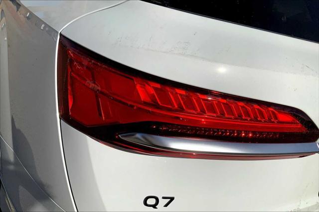 new 2025 Audi Q7 car, priced at $65,600