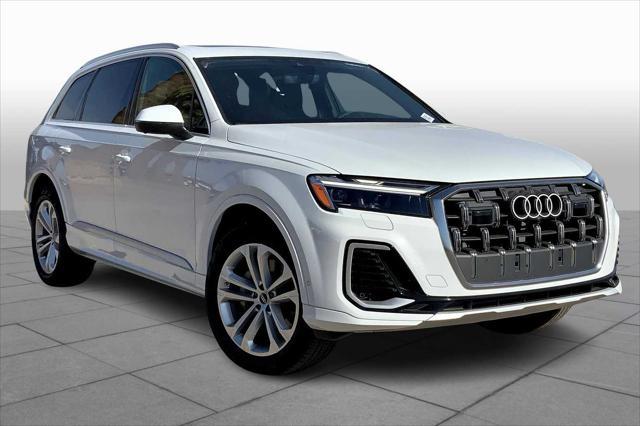 new 2025 Audi Q7 car, priced at $65,600