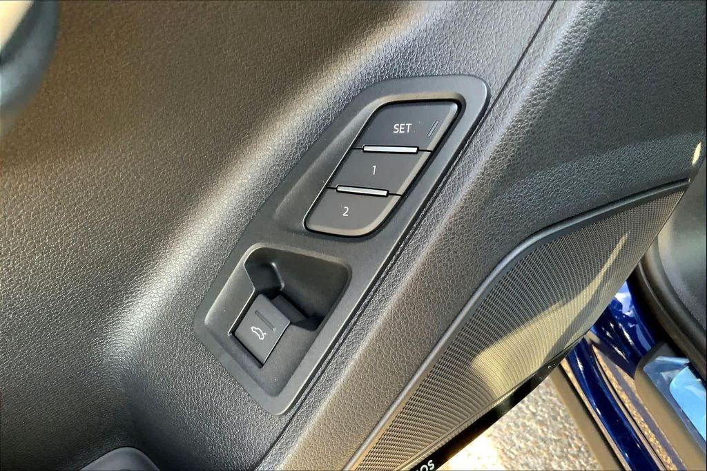 new 2025 Audi Q3 car, priced at $41,857