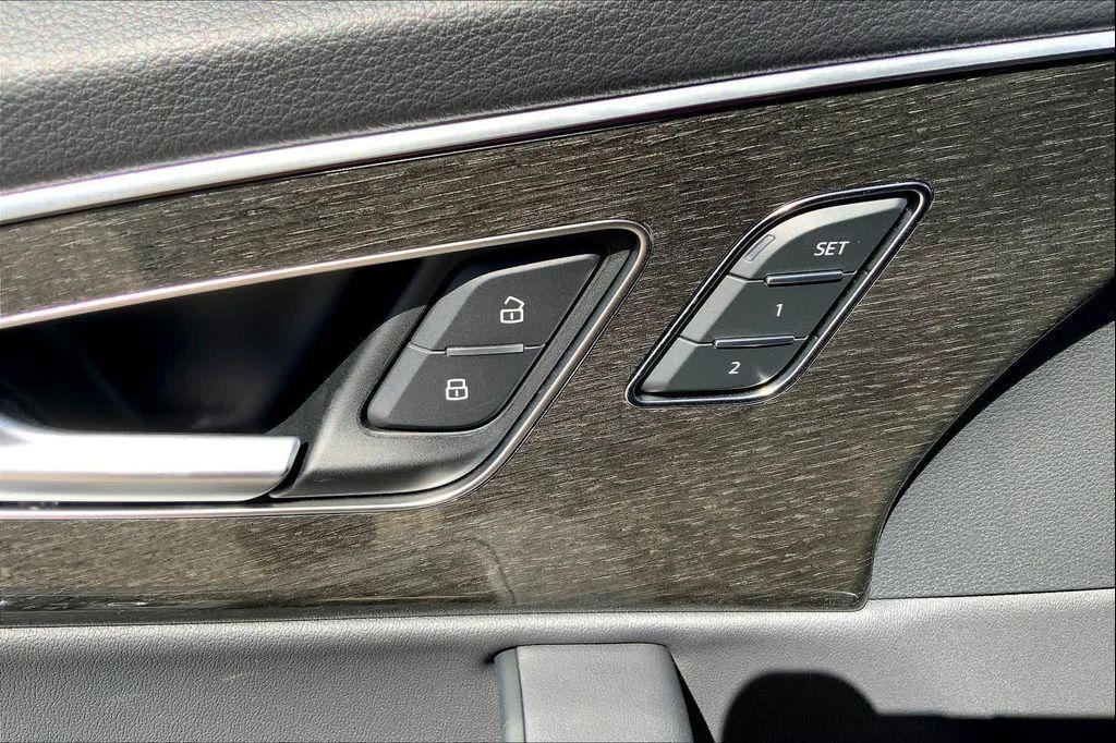 new 2026 Audi Q7 car, priced at $74,490