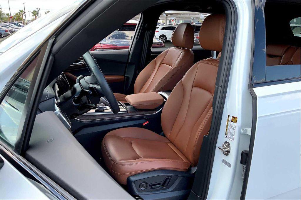 used 2025 Audi Q7 car, priced at $52,190