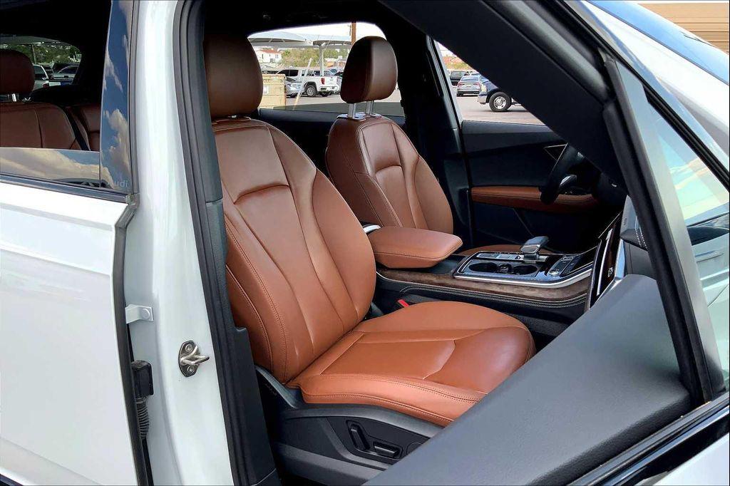 used 2025 Audi Q7 car, priced at $52,190